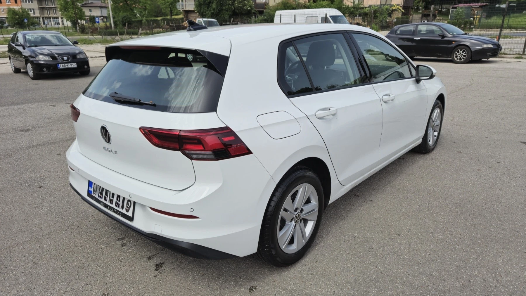 zadnja desna strana golfa 8